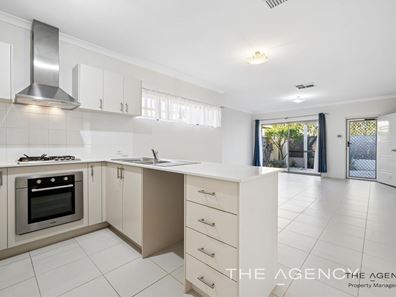 17D Pitta Corner, Success WA 6164