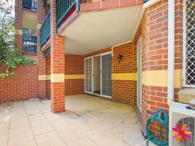 6/2 Preston Street, Como WA 6152