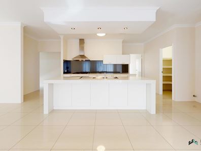 30 Bayonne Corner, Piara Waters WA 6112