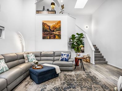 10 Lesueur Rise, Sorrento WA 6020