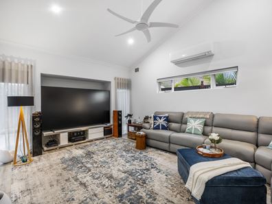 10 Lesueur Rise, Sorrento WA 6020