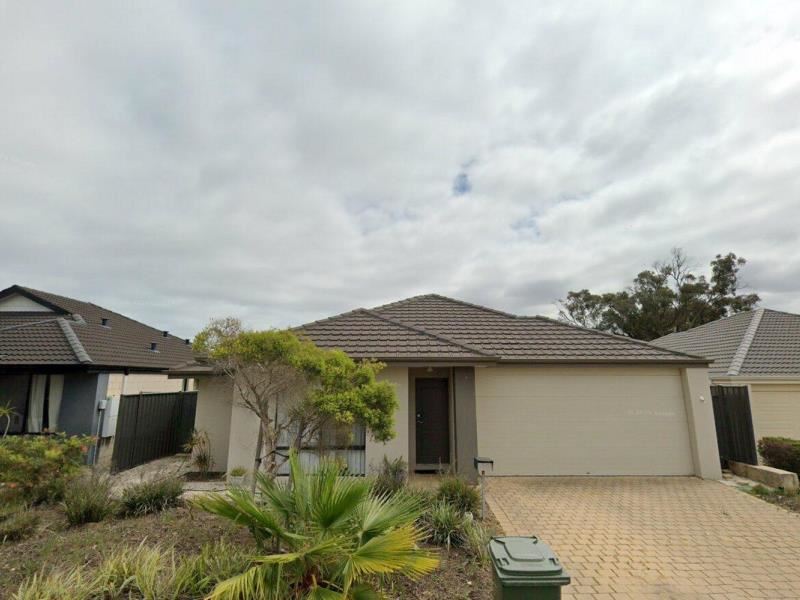 18 Blanche Crescent, Lakelands WA 6180