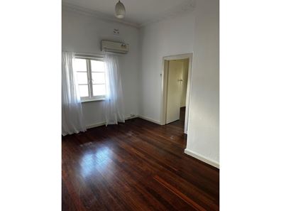 1/3 Brisbane Place, Perth WA 6000