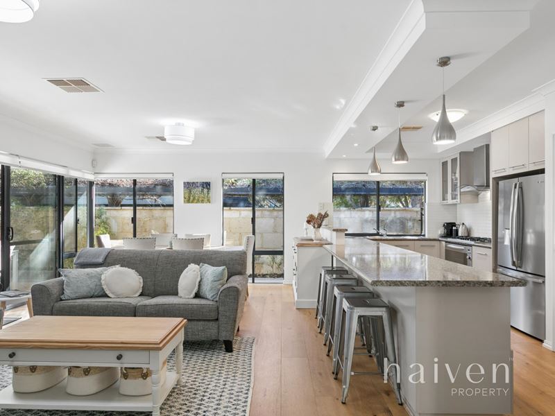 12A Bay Road, Claremont