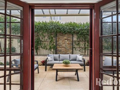 2/8 Caledonian Avenue, Maylands WA 6051