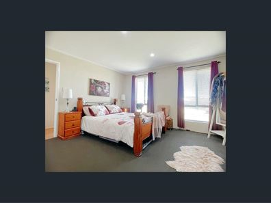 27 Mistral Crest, Glenfield WA 6532
