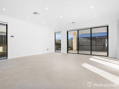 60 Currawong Loop, Treeby WA 6164