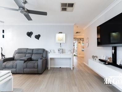 42 Cunningham Loop, Mirrabooka WA 6061