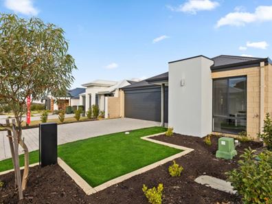 7 Grasshopper Street, Banksia Grove WA 6031