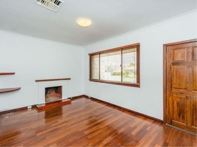 10 Ellis Street, Wilson WA 6107