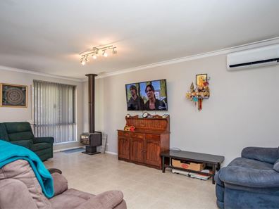 66 Lowanna Way, Armadale WA 6112