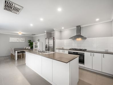 8 Mesa Link, Baldivis WA 6171