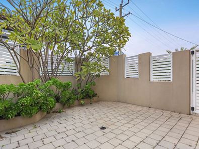 62 Francis  Avenue, Karrinyup WA 6018