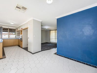32 Jubilee Drive, Waikiki WA 6169