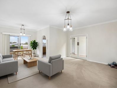 12 Collinson Street, Dianella WA 6059