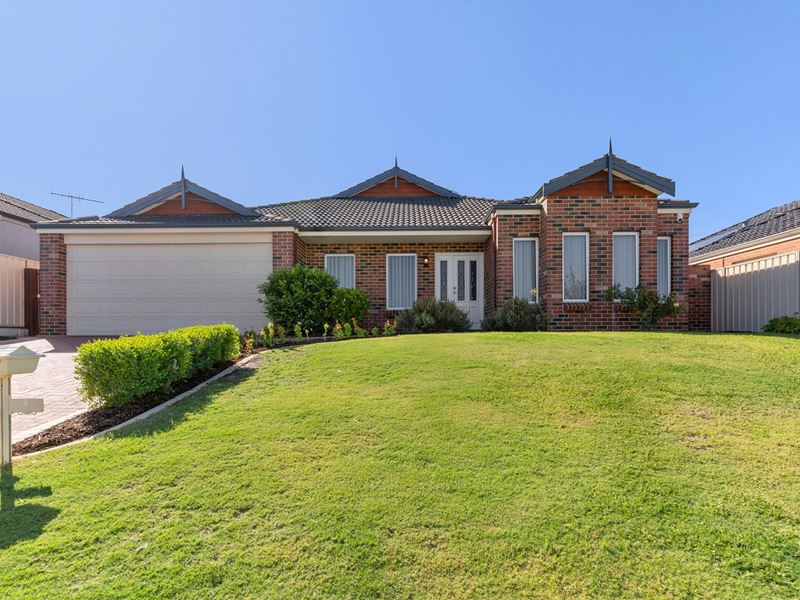6 Massenger Street, Madeley WA 6065