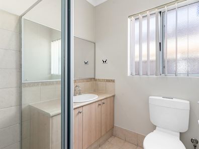 6 Massenger Street, Madeley WA 6065