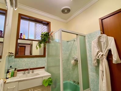 3 Satellite Place, Carlisle WA 6101