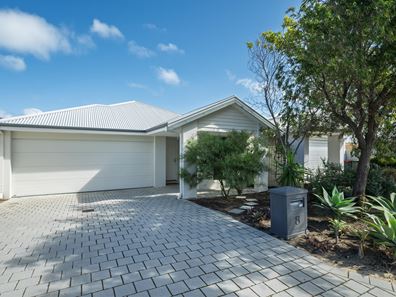 8 Rock Way, Alkimos WA 6038