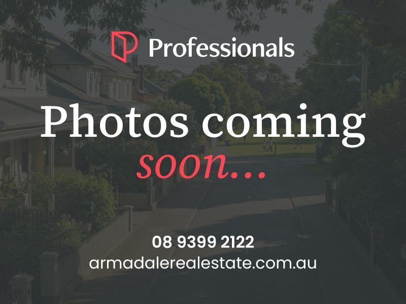 2 Woodlark Close, Waikiki WA 6169