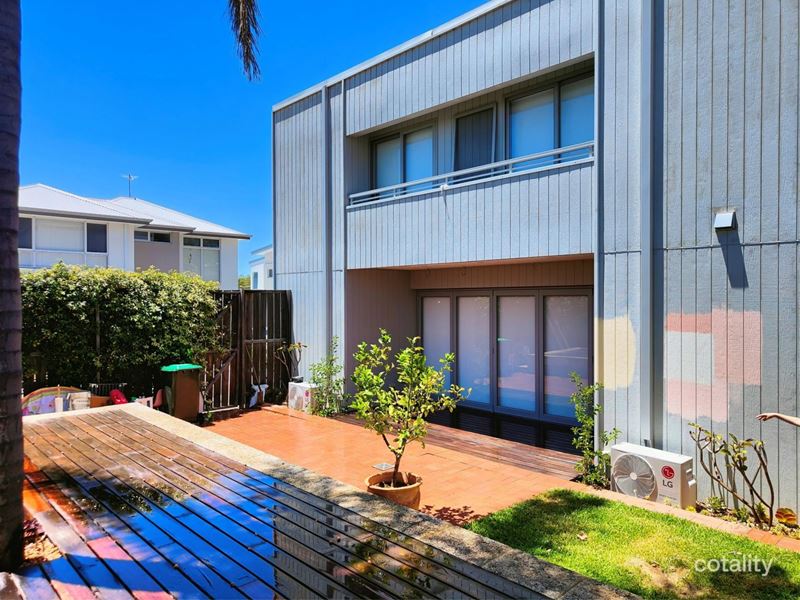 240A Holbeck Street, Doubleview WA 6018