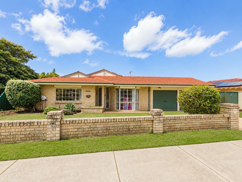 62 Charthouse Road, Waikiki WA 6169