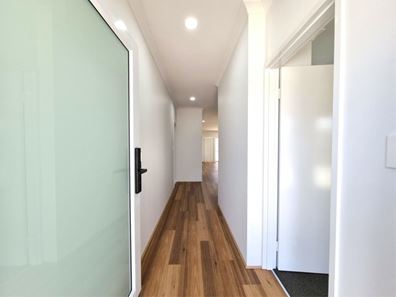 3 Coolwind Way, Treeby WA 6164