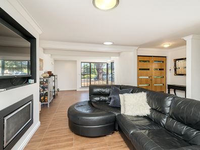4 Jura Court, Duncraig WA 6023