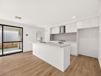 16 Rozelle View, Golden Bay WA 6174