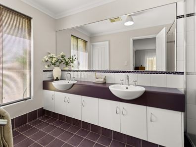 29 Shier Rise, Burekup WA 6227