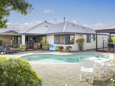 70 Resort Drive, Dunsborough WA 6281