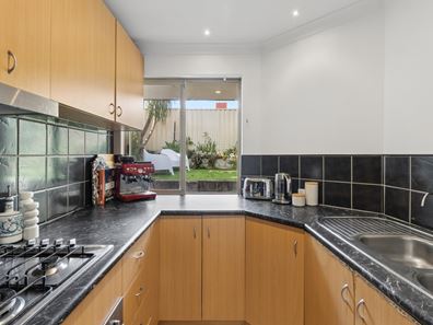 3/112 Central Avenue, Inglewood WA 6052