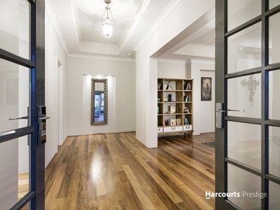 2 Ruskin Way, Southern River WA 6110