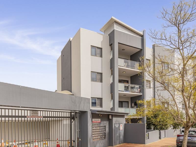 30/2 Walsh Loop, Joondalup WA 6027
