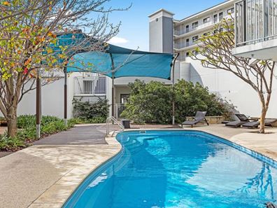 30/2 Walsh Loop, Joondalup WA 6027