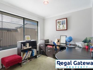 17 Haven Way, Atwell WA 6164