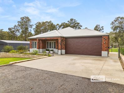 41 Lyons Road, Waroona WA 6215