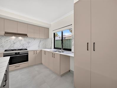 86 Brooklands Drive, Henley Brook WA 6055
