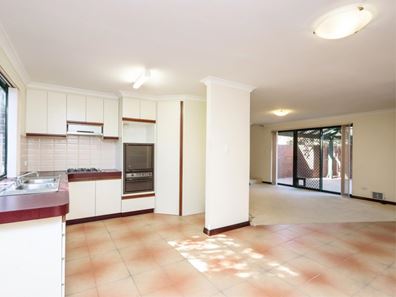 8/18 Watson Place, Maylands WA 6051