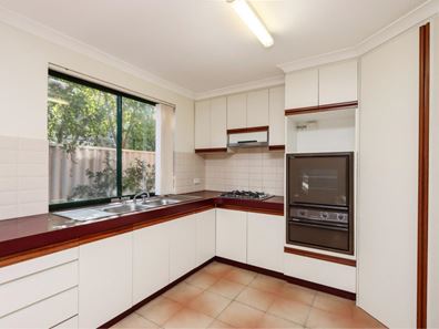 8/18 Watson Place, Maylands WA 6051