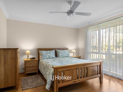 4 Headland Road, Leschenault WA 6233