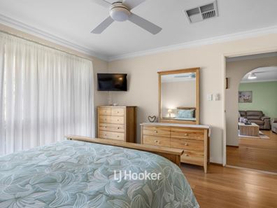 4 Headland Road, Leschenault WA 6233