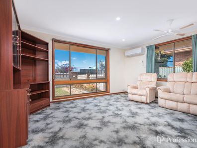 15 Assen Street, Rangeway WA 6530