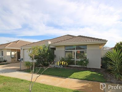 24 Northwood Loop, Thornlie WA 6108
