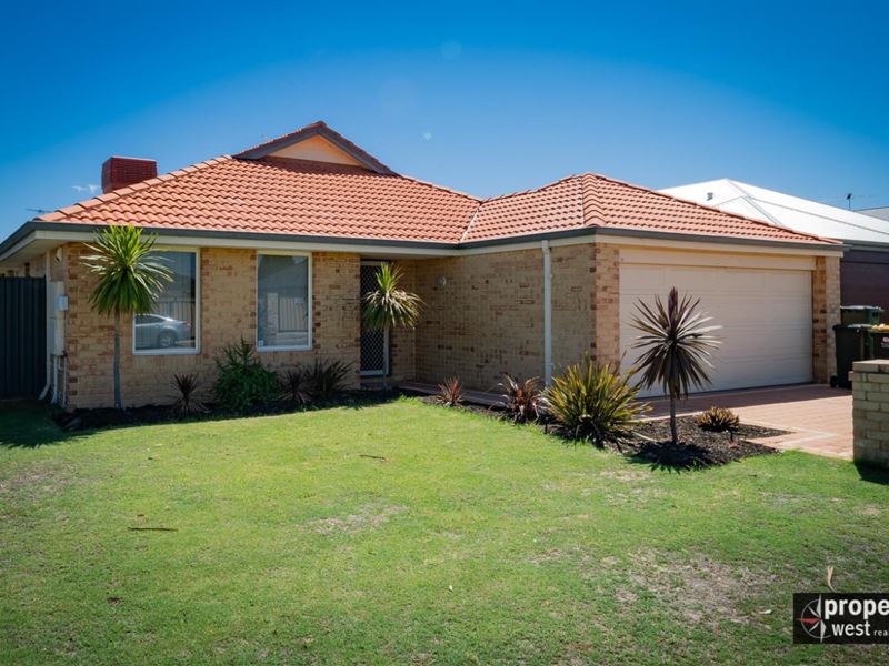 32 Goshawk Street, Tapping WA 6065