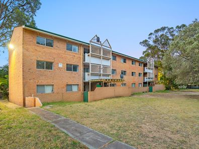 35/2 Rand Court, Withers WA 6230