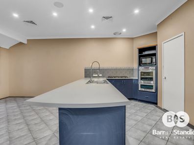 4 Blaxland Road, Dalyellup WA 6230