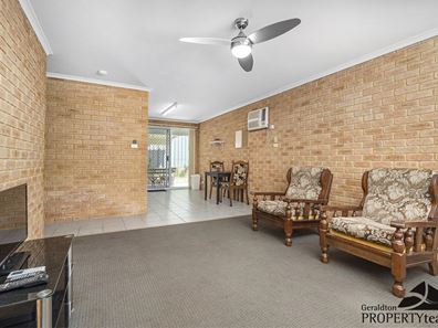 9/30 Tuart Street, Rangeway WA 6530