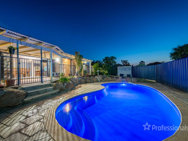 4 Irvine Cove, Mindarie WA 6030