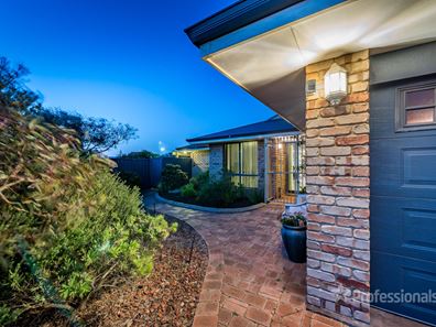 4 Irvine Cove, Mindarie WA 6030